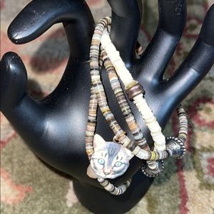 Meow 🐈‍⬛ African beads stack